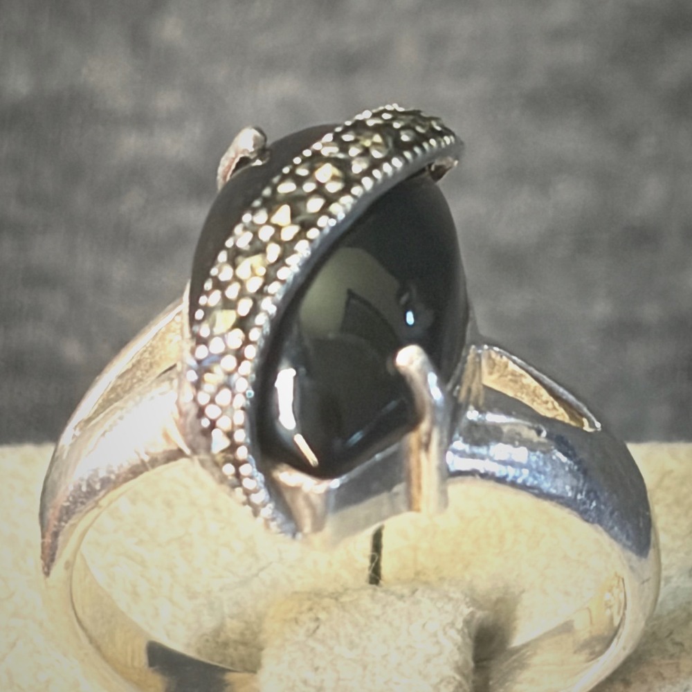 Ring Sterling Silver Black Onyx Marcasite Black Vintage Art Deco Size 7.50